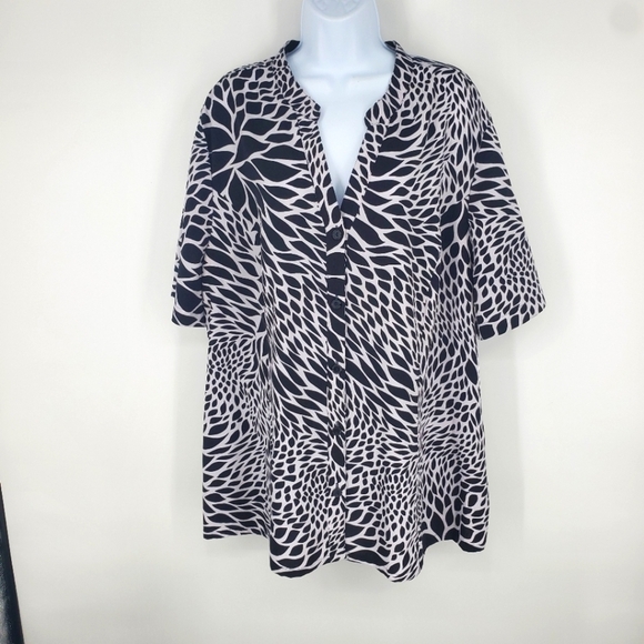 Maggie Barnes Catherines 2X Shirt Top Black White Button Down Stretch Womens - Picture 1 of 8